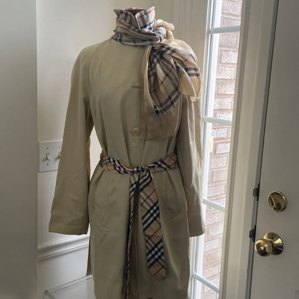 Burberry Camden Heritage Car Coat - Picture 8 of 16